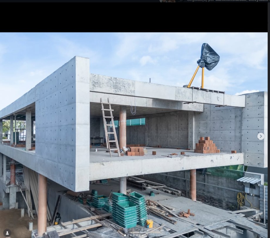 Obra residencial de alto padrão por Ladik